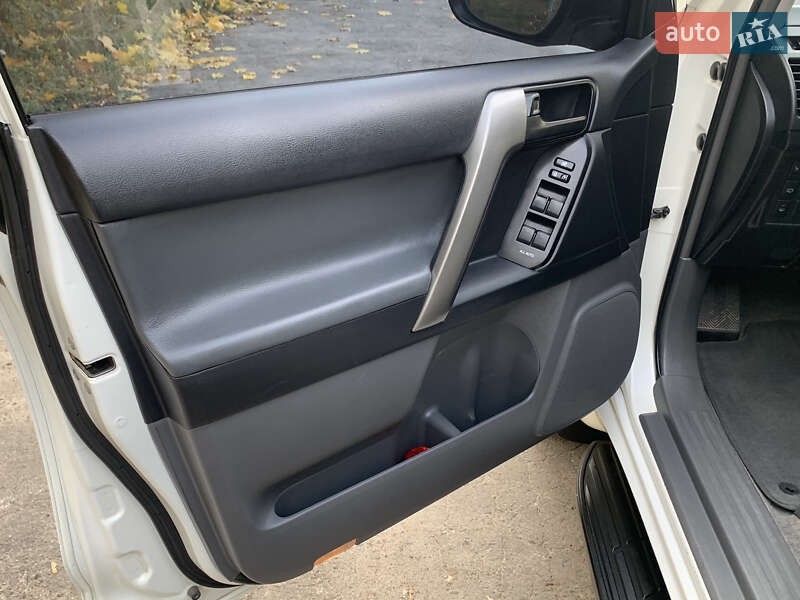 Внедорожник / Кроссовер Toyota Land Cruiser Prado 2013 в Тернополе фото 54 Внедорожник / Кроссовер Toyota Land Cruiser Prado 2013 в Тернополе