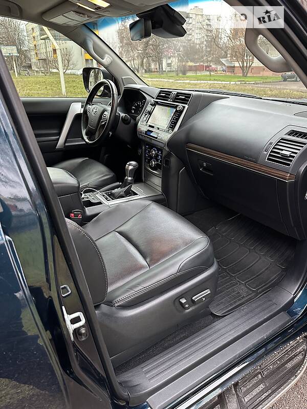 Позашляховик / Кросовер Toyota Land Cruiser Prado 2020 в Черкасах