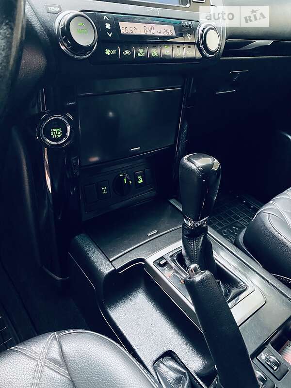 Внедорожник / Кроссовер Toyota Land Cruiser Prado 2014 в Тячеве