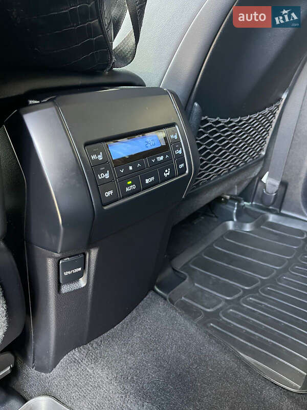 Позашляховик / Кросовер Toyota Land Cruiser Prado 2017 в Дніпрі фото 24 Позашляховик / Кросовер Toyota Land Cruiser Prado 2017 в Дніпрі