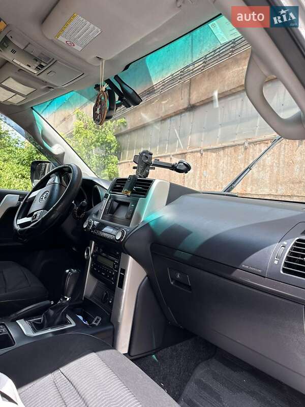 Внедорожник / Кроссовер Toyota Land Cruiser Prado 2011 в Кривом Роге