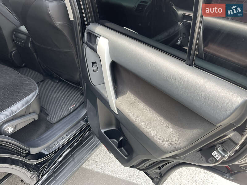Позашляховик / Кросовер Toyota Land Cruiser Prado 2019 в Харкові фото 10 Позашляховик / Кросовер Toyota Land Cruiser Prado 2019 в Харкові