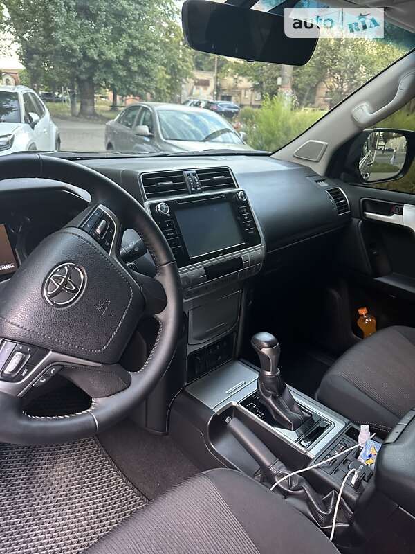 Внедорожник / Кроссовер Toyota Land Cruiser Prado 2020 в Кривом Роге
