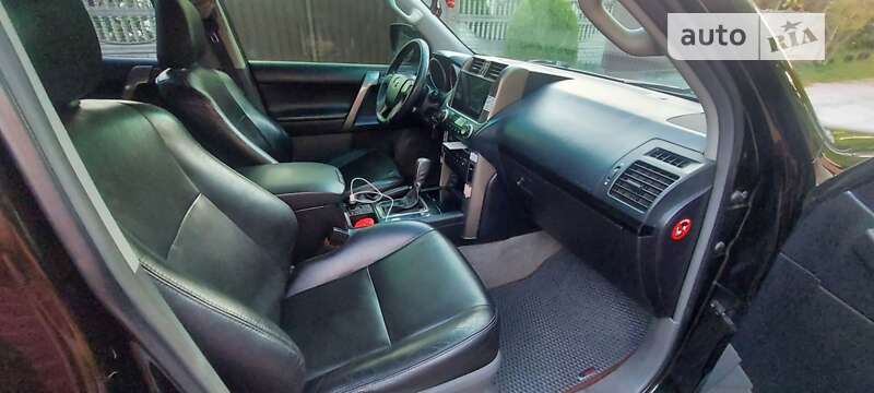 Внедорожник / Кроссовер Toyota Land Cruiser Prado 2012 в Кременчуге фото 16 Внедорожник / Кроссовер Toyota Land Cruiser Prado 2012 в Кременчуге