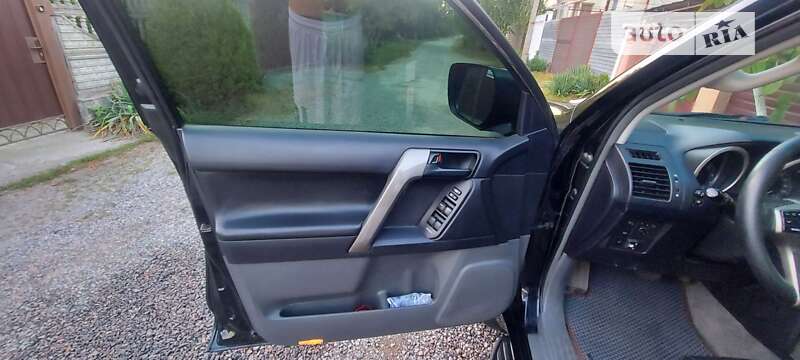 Внедорожник / Кроссовер Toyota Land Cruiser Prado 2012 в Кременчуге фото 24 Внедорожник / Кроссовер Toyota Land Cruiser Prado 2012 в Кременчуге