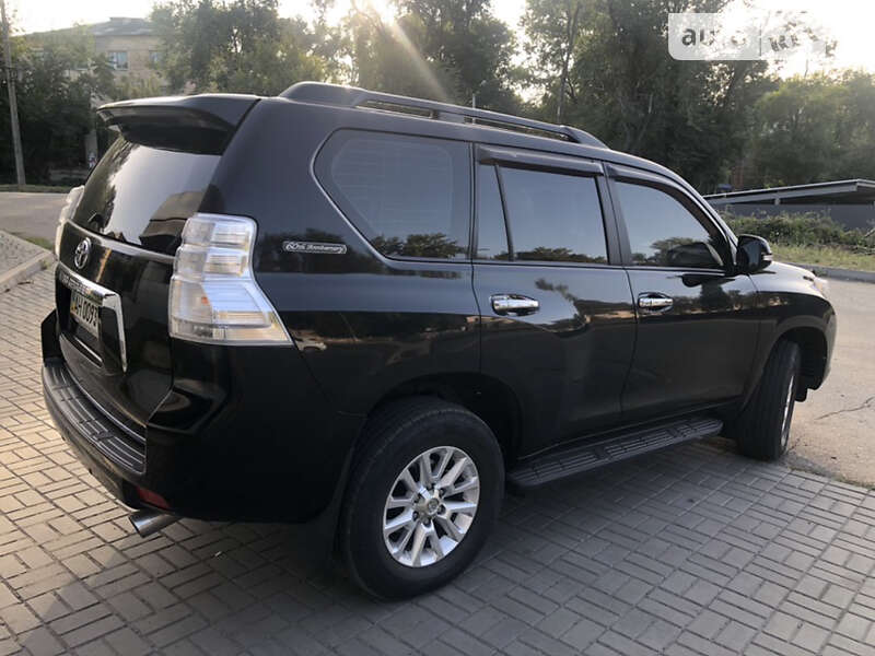 Внедорожник / Кроссовер Toyota Land Cruiser Prado 2011 в Каменском