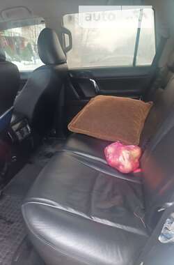 Внедорожник / Кроссовер Toyota Land Cruiser Prado 2013 в 