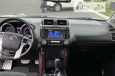 Внедорожник / Кроссовер Toyota Land Cruiser Prado 2013 в 