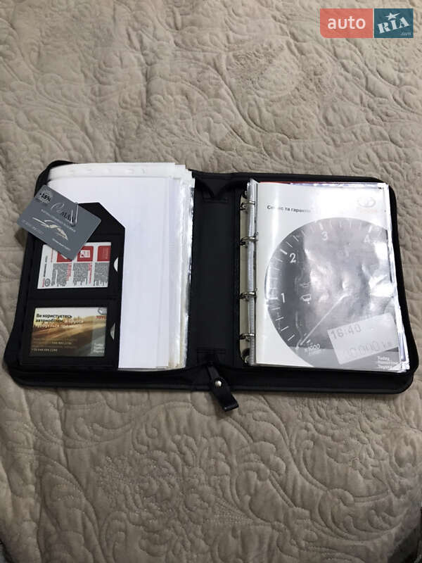 Позашляховик / Кросовер Toyota Land Cruiser Prado 2010 в Ужгороді