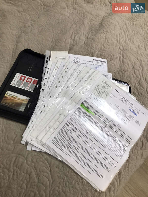 Позашляховик / Кросовер Toyota Land Cruiser Prado 2010 в Ужгороді