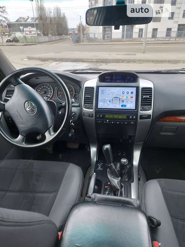 Внедорожник / Кроссовер Toyota Land Cruiser Prado 2005 в Харькове