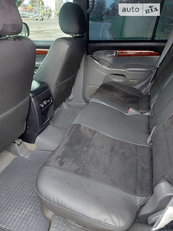 Внедорожник / Кроссовер Toyota Land Cruiser Prado 2005 в Харькове