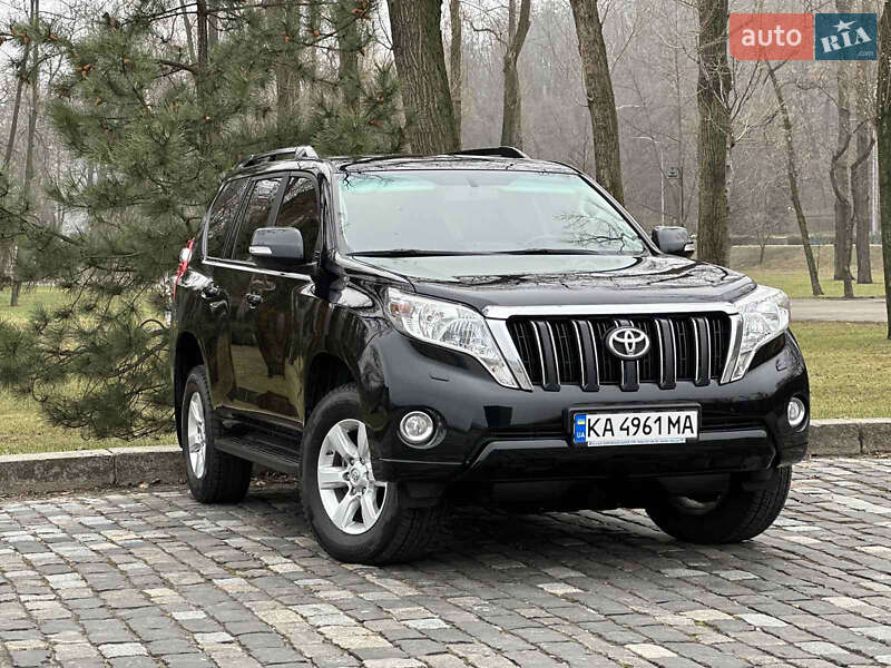 Внедорожник / Кроссовер Toyota Land Cruiser Prado 2016 в Сваляве
