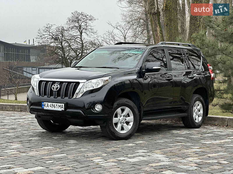 Внедорожник / Кроссовер Toyota Land Cruiser Prado 2016 в Сваляве