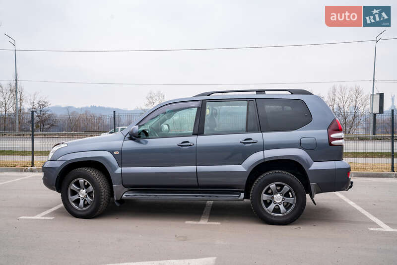 Позашляховик / Кросовер Toyota Land Cruiser Prado 2008 в Києві
