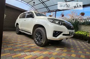 Toyota Land Cruiser Prado 2021