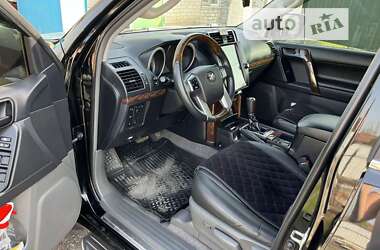 Внедорожник / Кроссовер Toyota Land Cruiser Prado 2010 в Днепре