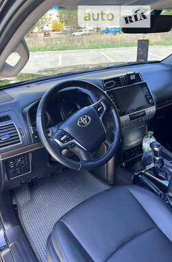 Позашляховик / Кросовер Toyota Land Cruiser Prado 2020 в Краматорську