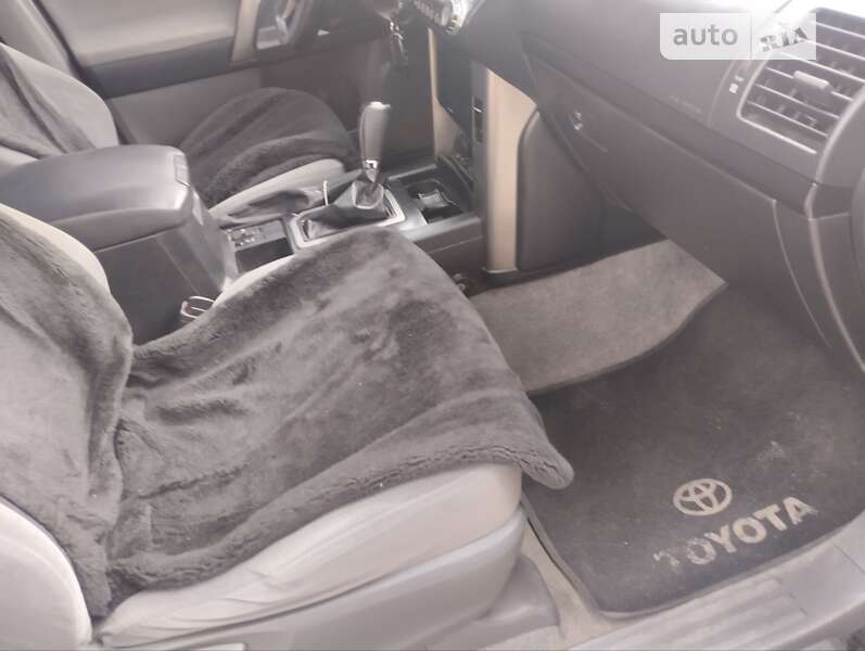 Внедорожник / Кроссовер Toyota Land Cruiser Prado 2012 в Малине