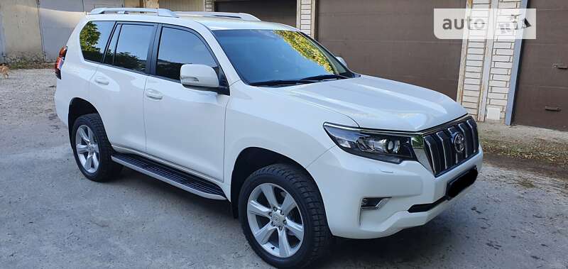 Toyota Land Cruiser Prado 2019