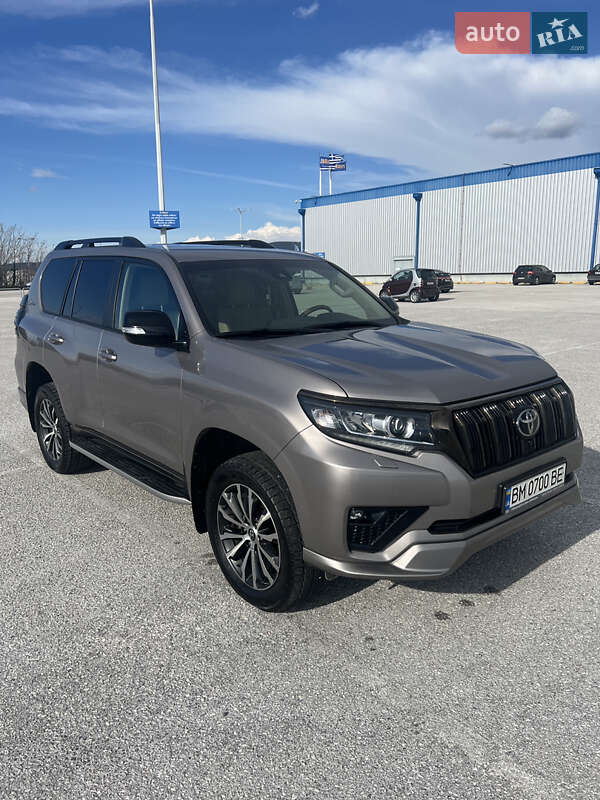 Toyota Land Cruiser Prado 2021