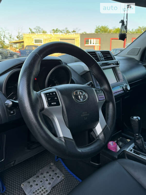 Внедорожник / Кроссовер Toyota Land Cruiser Prado 2015 в Лубнах