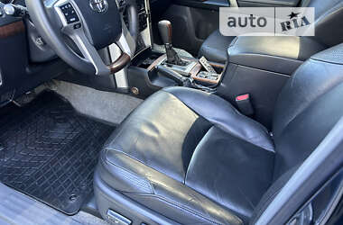 Позашляховик / Кросовер Toyota Land Cruiser Prado 2010 в Гостомелі