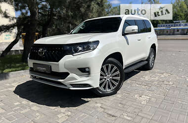 Toyota Land Cruiser Prado 2015