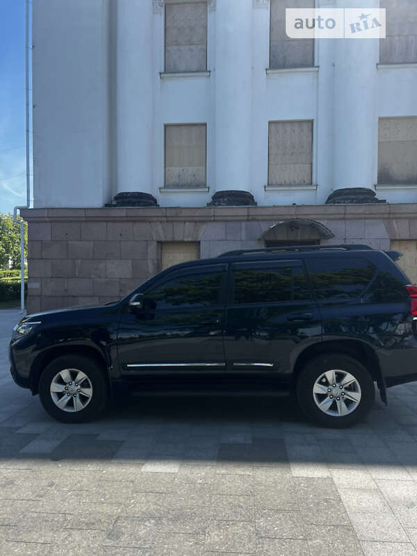 Позашляховик / Кросовер Toyota Land Cruiser Prado 2019 в Краматорську