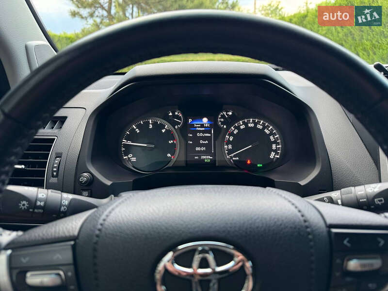 Внедорожник / Кроссовер Toyota Land Cruiser Prado 2022 в Днепре