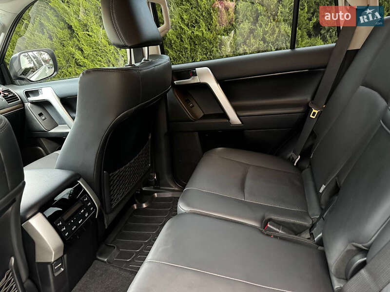 Внедорожник / Кроссовер Toyota Land Cruiser Prado 2022 в Днепре