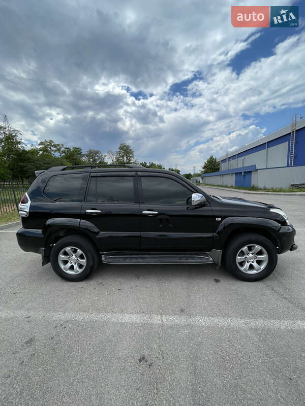 Внедорожник / Кроссовер Toyota Land Cruiser Prado 2004 в Днепре