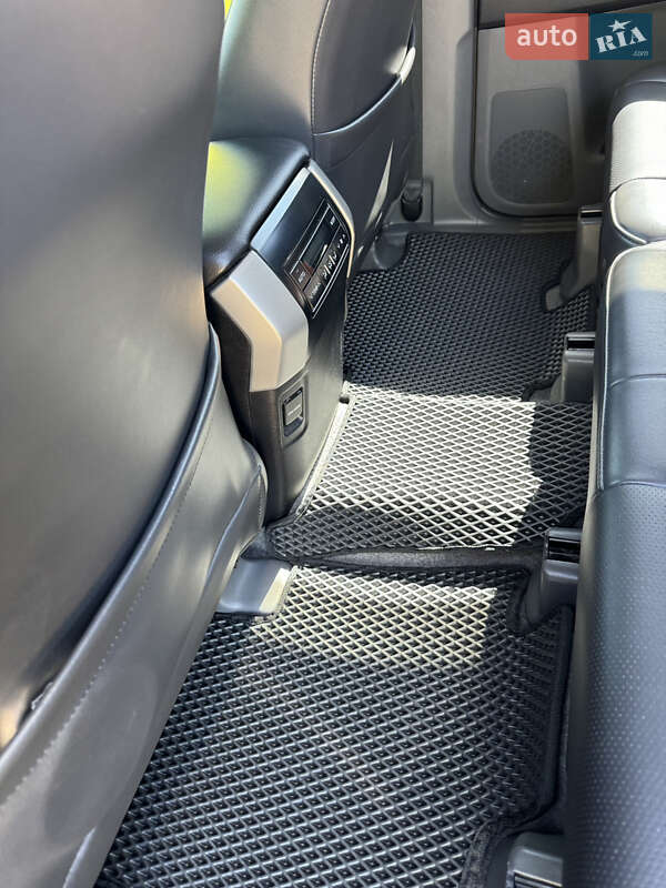 Позашляховик / Кросовер Toyota Land Cruiser Prado 2010 в Подільську