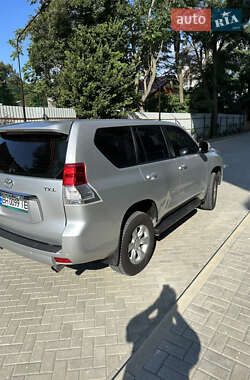 Внедорожник / Кроссовер Toyota Land Cruiser Prado 2010 в 