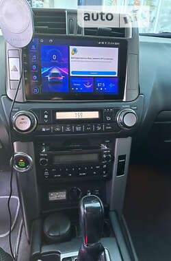 Внедорожник / Кроссовер Toyota Land Cruiser Prado 2010 в 