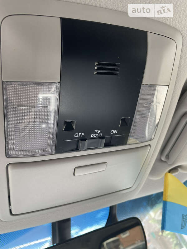Позашляховик / Кросовер Toyota Land Cruiser Prado 2021 в Тернополі