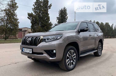 Позашляховик / Кросовер Toyota Land Cruiser Prado 2022 в Києві