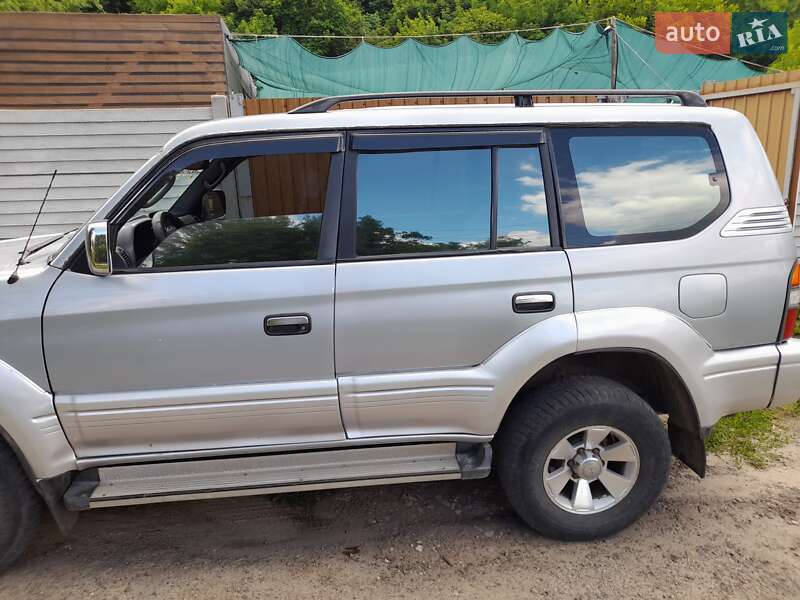 Позашляховик / Кросовер Toyota Land Cruiser Prado 1996 в Чугуєві