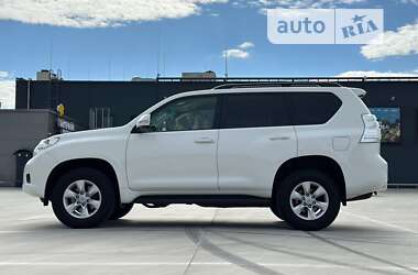 Внедорожник / Кроссовер Toyota Land Cruiser Prado 2010 в Киеве