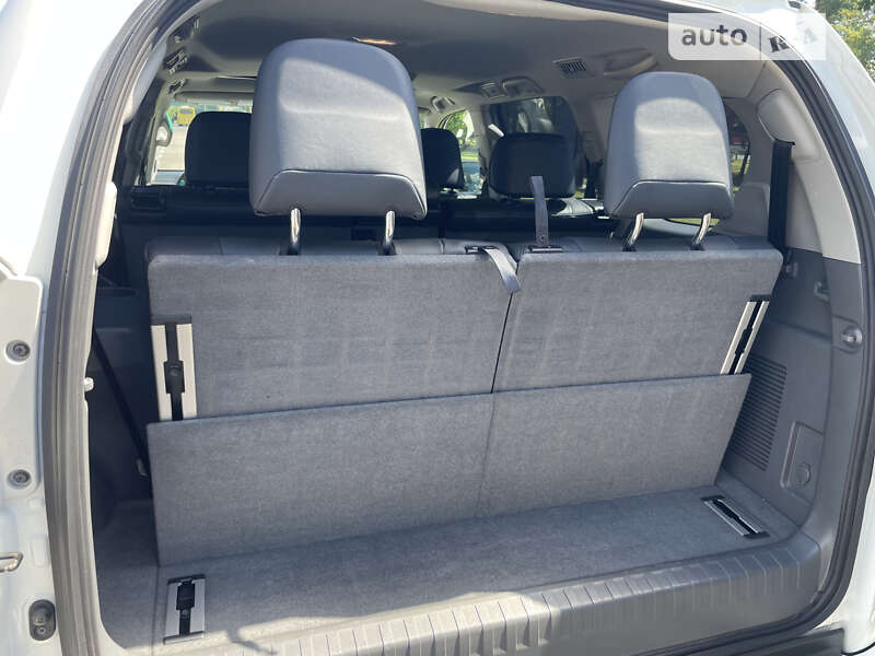 Внедорожник / Кроссовер Toyota Land Cruiser Prado 2012 в Киеве