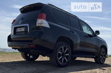Позашляховик / Кросовер Toyota Land Cruiser Prado 2010 в 