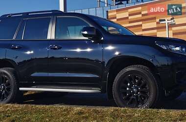 Позашляховик / Кросовер Toyota Land Cruiser Prado 2022 в 
