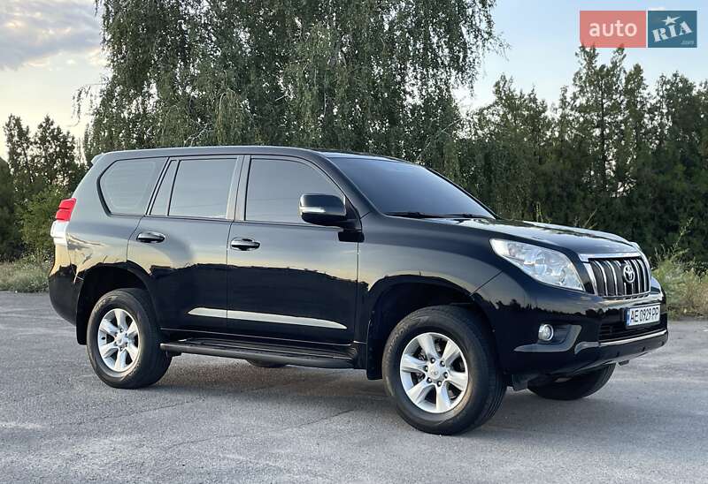 Внедорожник / Кроссовер Toyota Land Cruiser Prado 2010 в Днепре