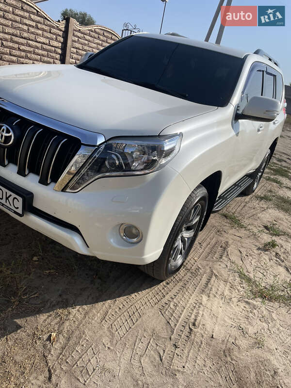 Внедорожник / Кроссовер Toyota Land Cruiser Prado 2015 в Харькове фото 9 Внедорожник / Кроссовер Toyota Land Cruiser Prado 2015 в Харькове