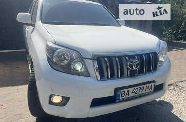 Позашляховик / Кросовер Toyota Land Cruiser Prado 2010 в Києві