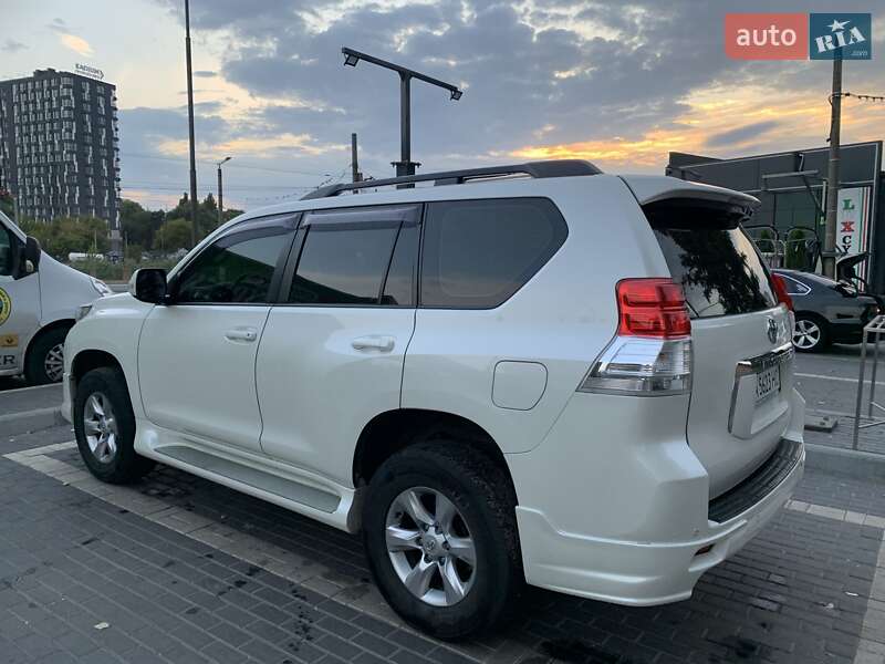 Внедорожник / Кроссовер Toyota Land Cruiser Prado 2013 в Кропивницком