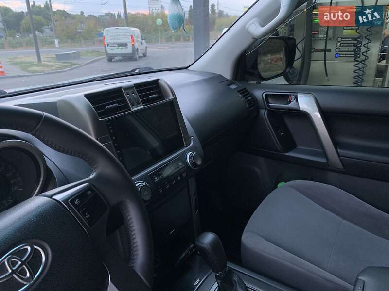Внедорожник / Кроссовер Toyota Land Cruiser Prado 2013 в Кропивницком
