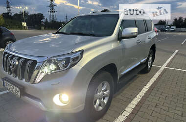 Позашляховик / Кросовер Toyota Land Cruiser Prado 2013 в Чернівцях