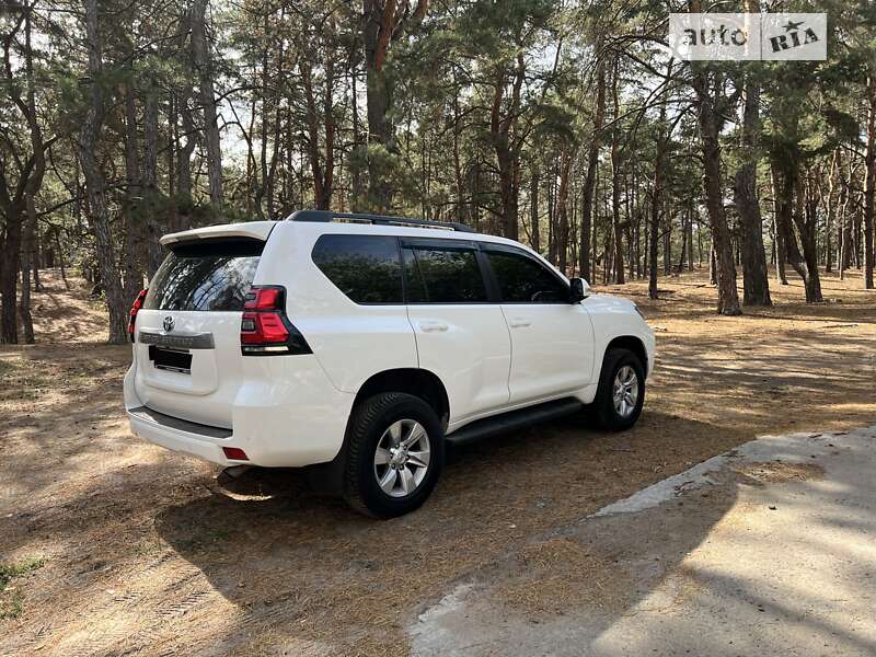 Внедорожник / Кроссовер Toyota Land Cruiser Prado 2017 в Днепре фото 15 Внедорожник / Кроссовер Toyota Land Cruiser Prado 2017 в Днепре