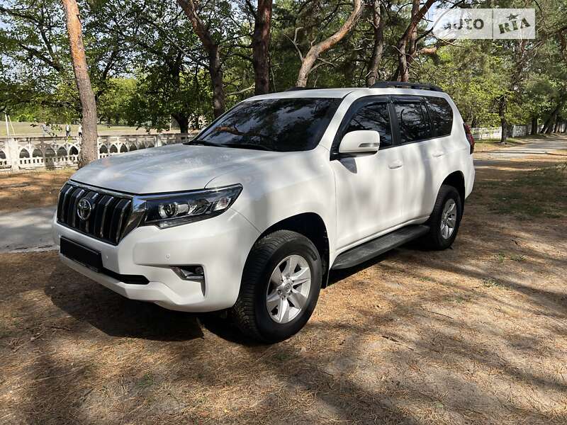 Внедорожник / Кроссовер Toyota Land Cruiser Prado 2017 в Днепре фото 28 Внедорожник / Кроссовер Toyota Land Cruiser Prado 2017 в Днепре